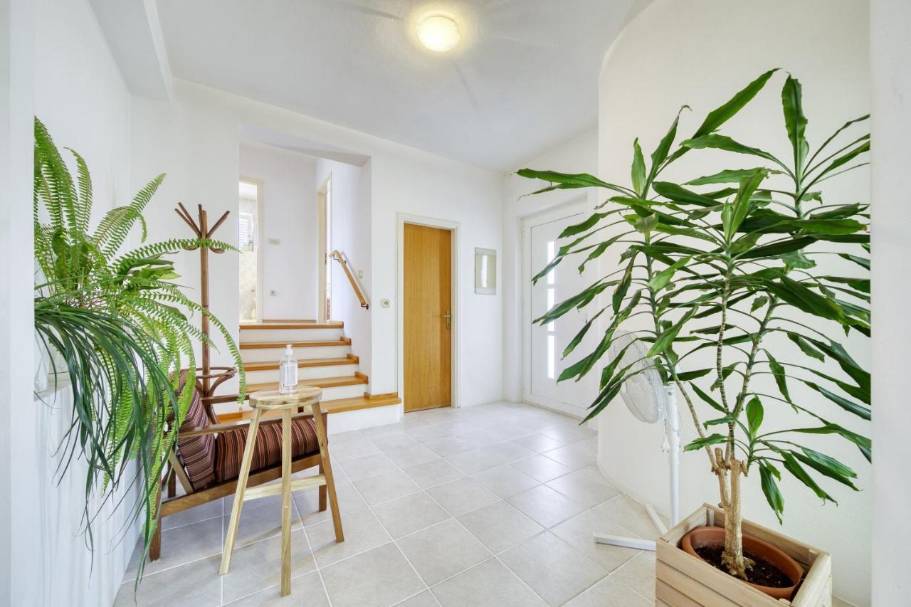Apartment Justina Murter Exterior photo