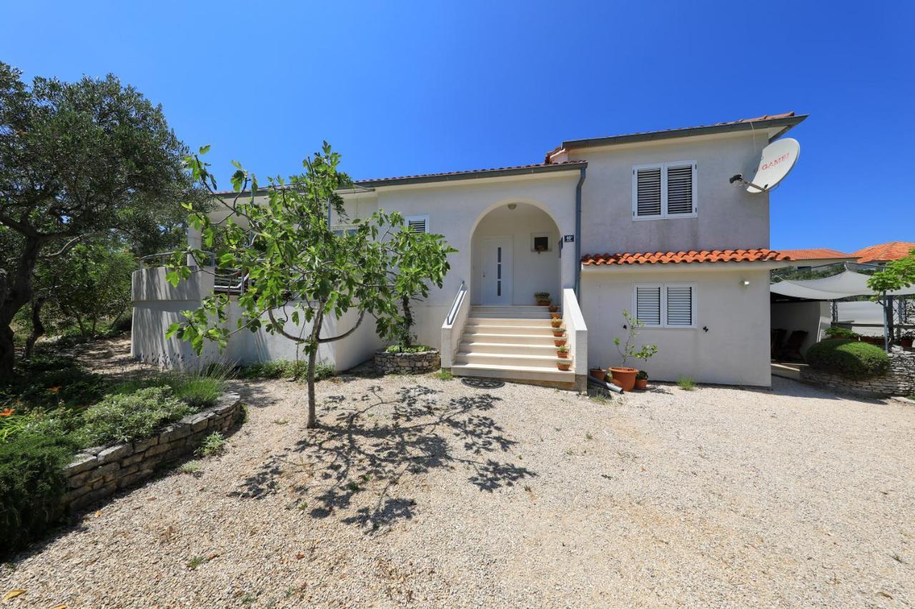 Apartment Justina Murter Exterior photo